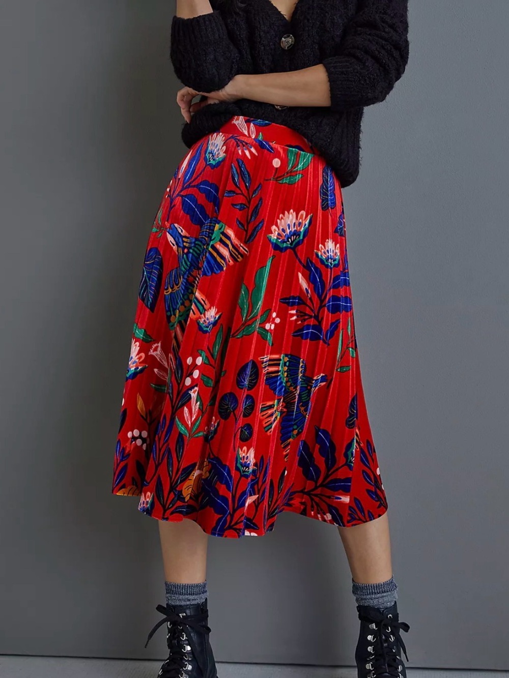 Anthropologie Super Nice Letters. Red Floral Pleated Midi Skirt